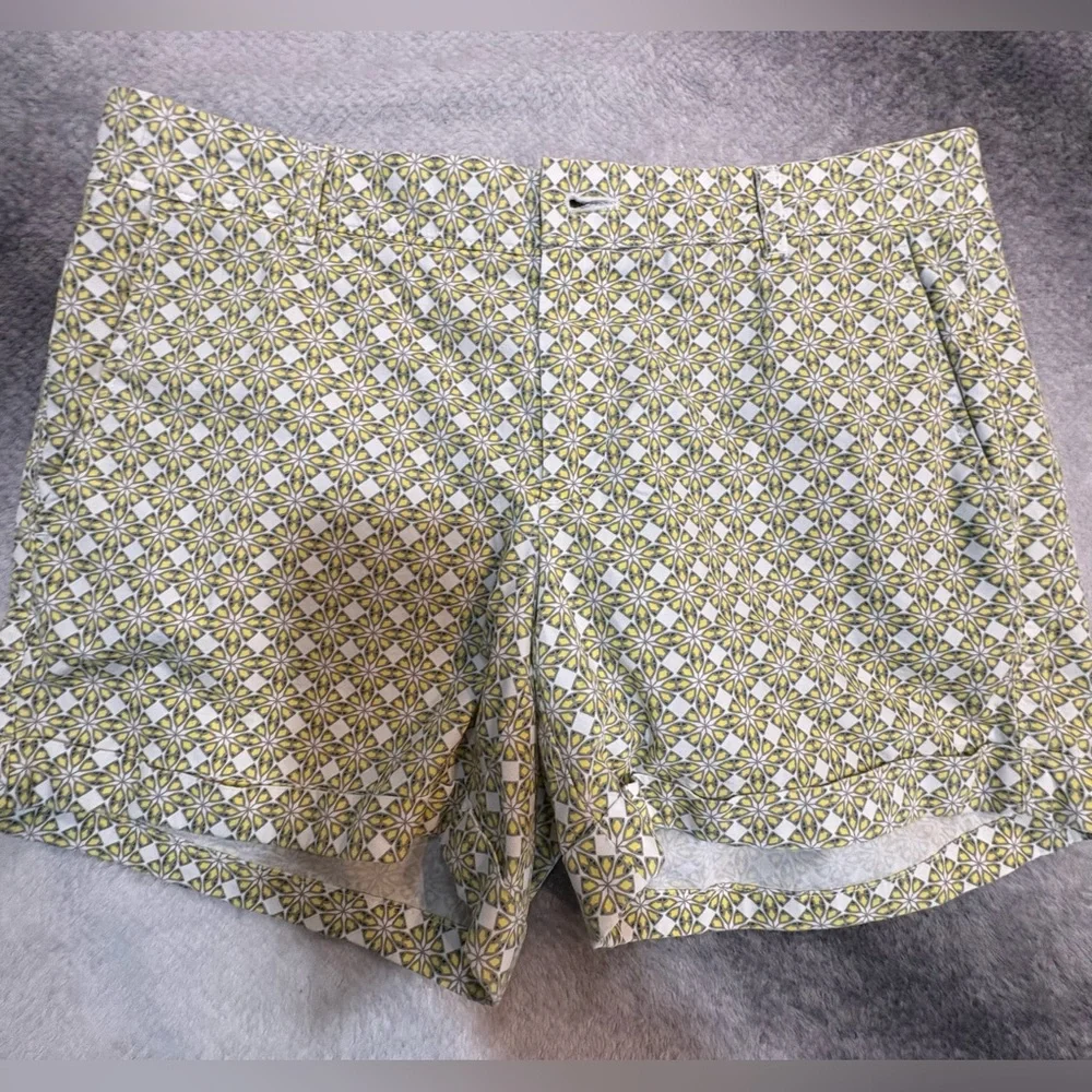 Banana Republic Circle Print‎ Green Yellow White Roll-Up Casual Shorts 6